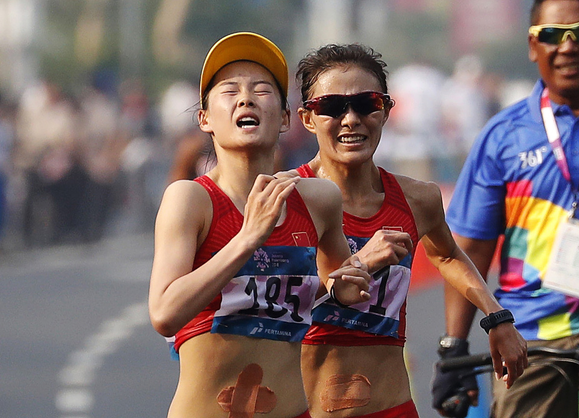 楊家玉以破亞運紀錄贏得女子20公里競步。（視覺中國）